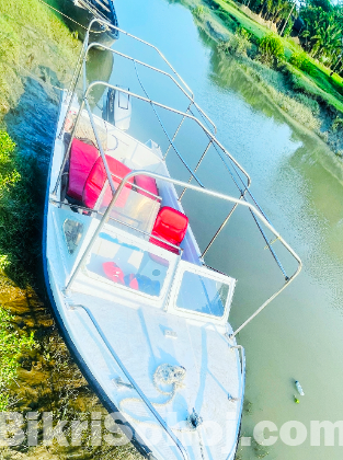 75hp Yamaha & 23' Fiber body speed boat